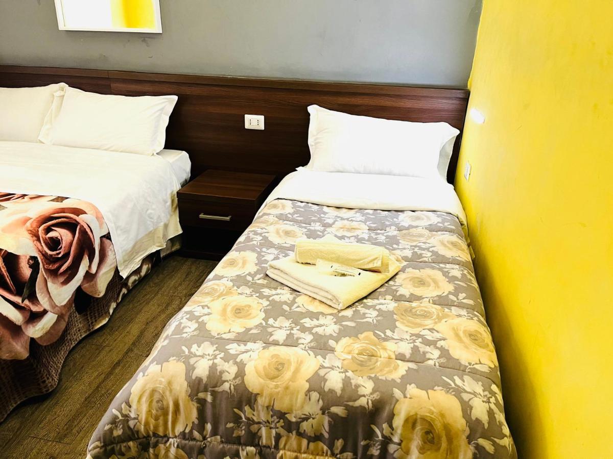 Holiday Rome Guesthouse ภายนอก รูปภาพ