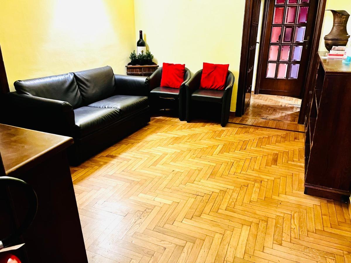 Holiday Rome Guesthouse ภายนอก รูปภาพ