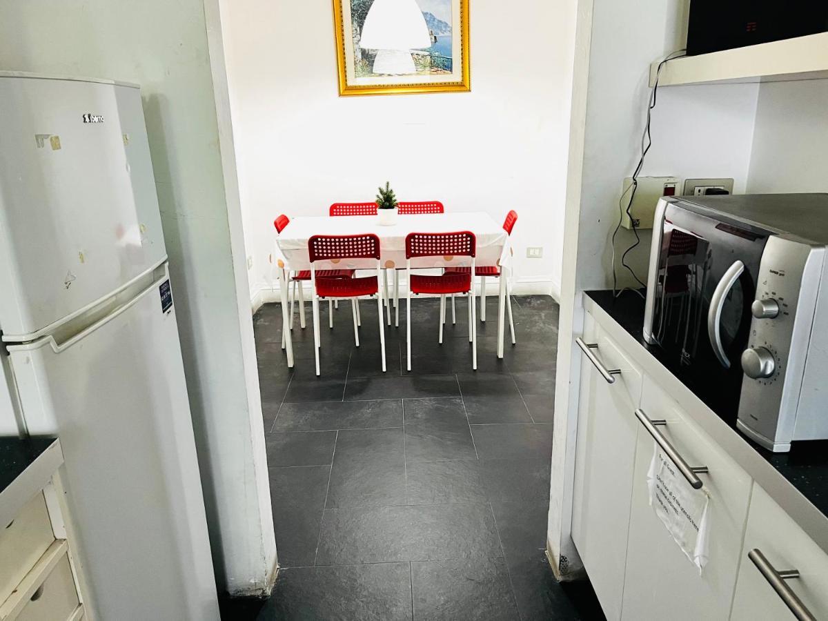 Holiday Rome Guesthouse ภายนอก รูปภาพ