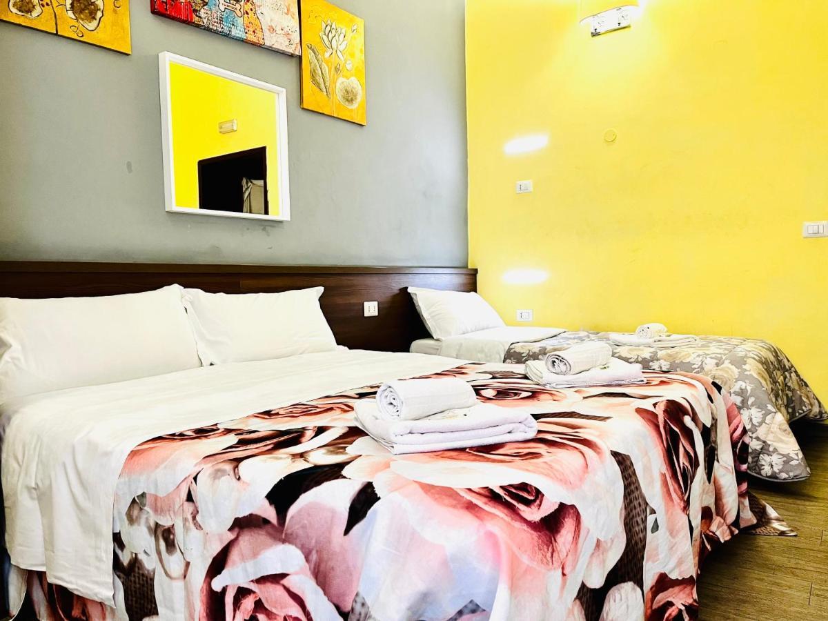 Holiday Rome Guesthouse ภายนอก รูปภาพ