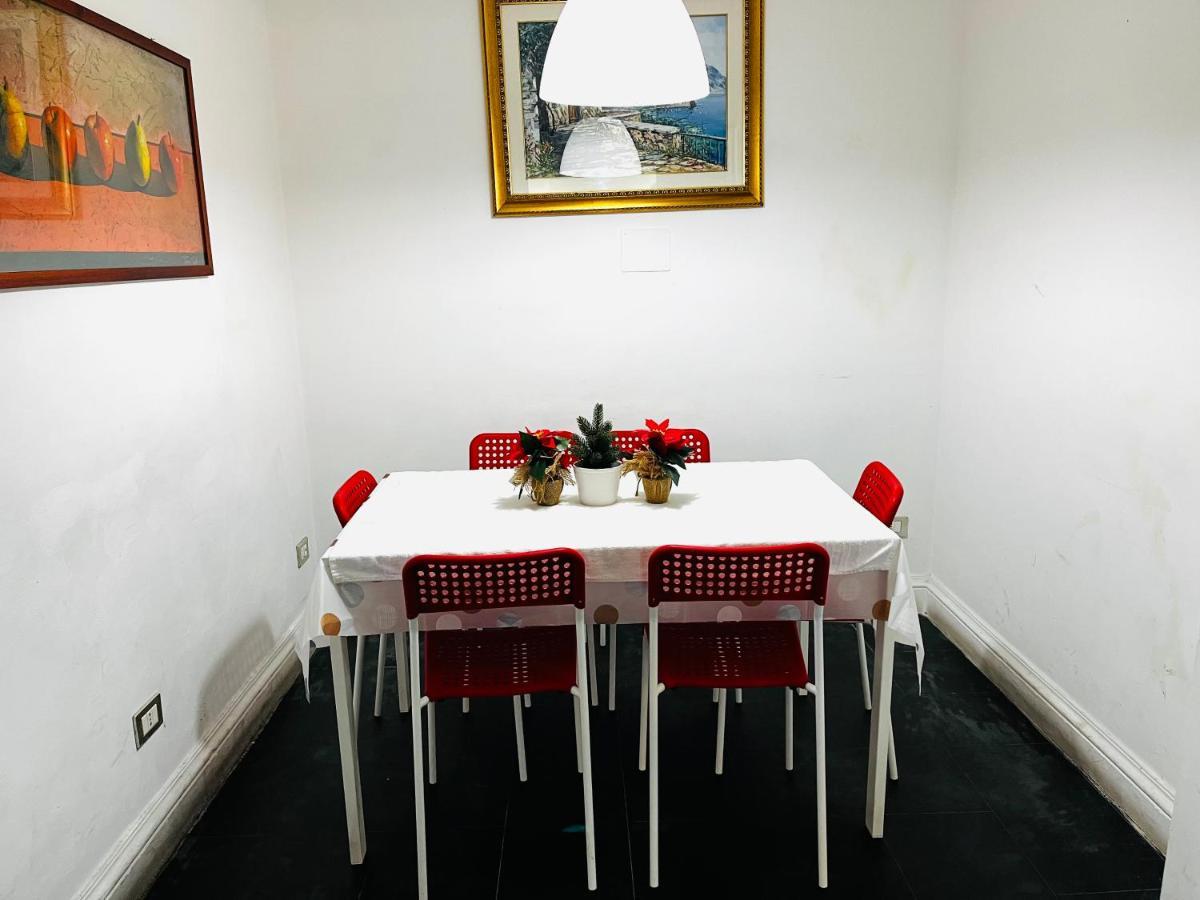 Holiday Rome Guesthouse ภายนอก รูปภาพ