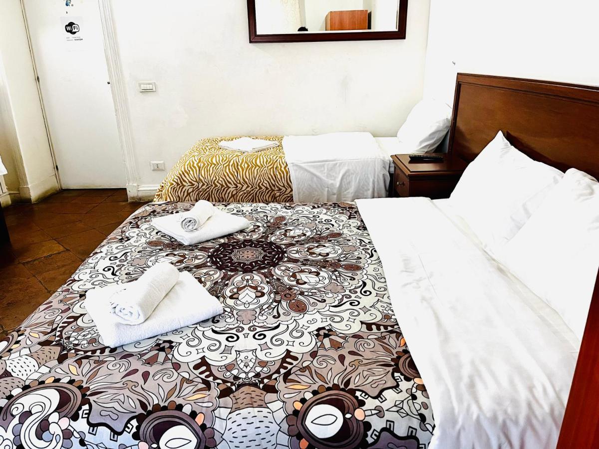 Holiday Rome Guesthouse ภายนอก รูปภาพ