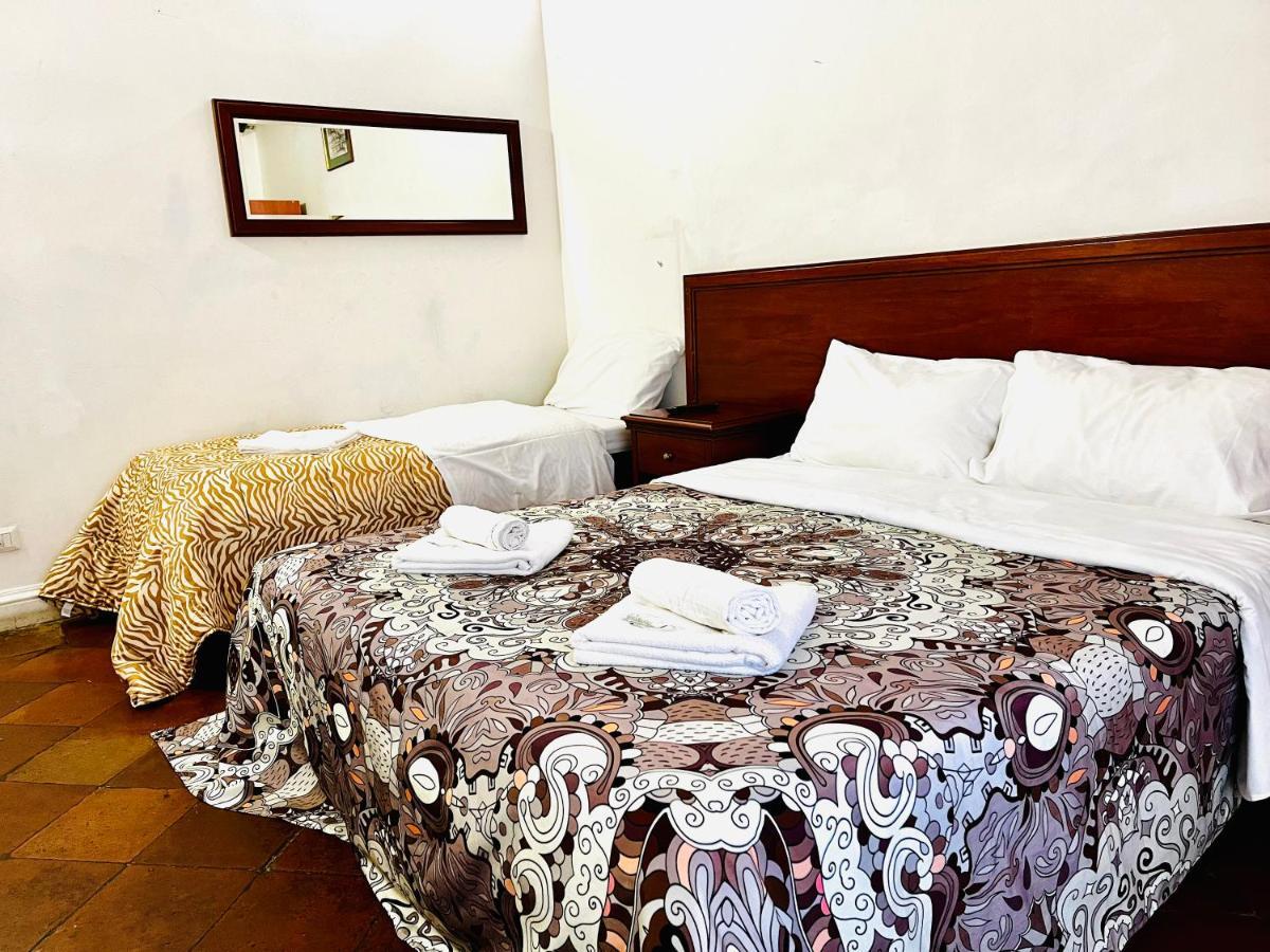 Holiday Rome Guesthouse ภายนอก รูปภาพ
