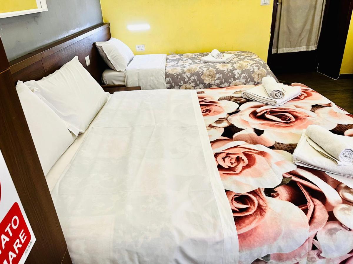 Holiday Rome Guesthouse ภายนอก รูปภาพ
