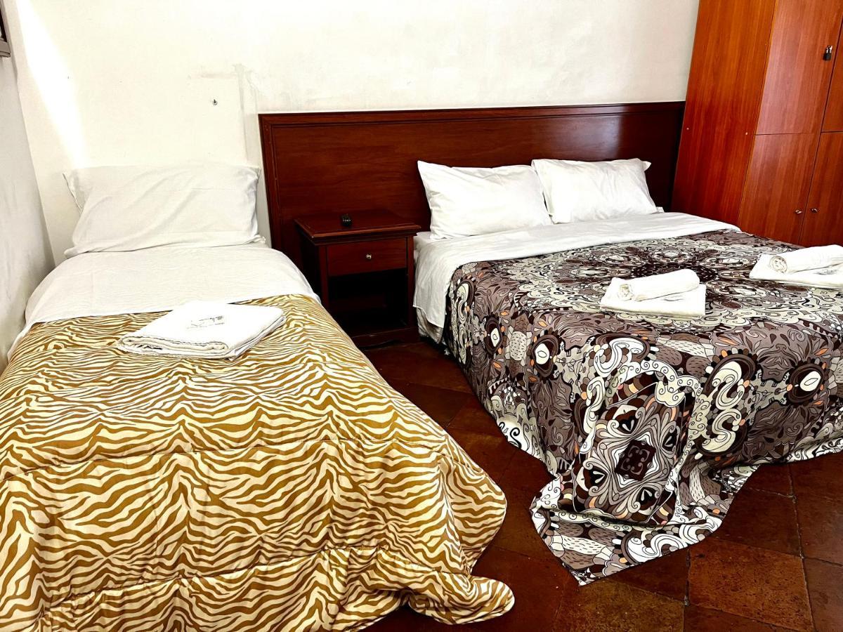 Holiday Rome Guesthouse ภายนอก รูปภาพ