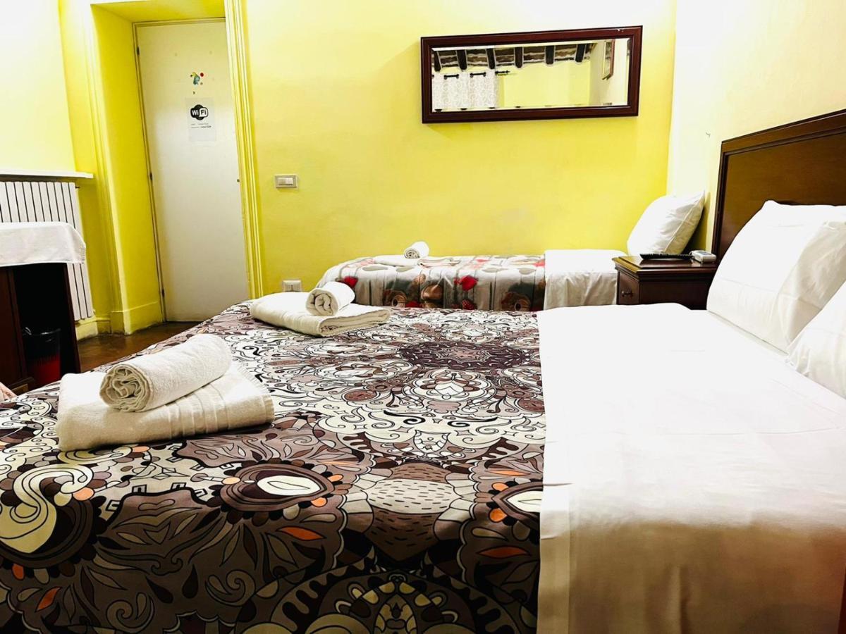 Holiday Rome Guesthouse ภายนอก รูปภาพ