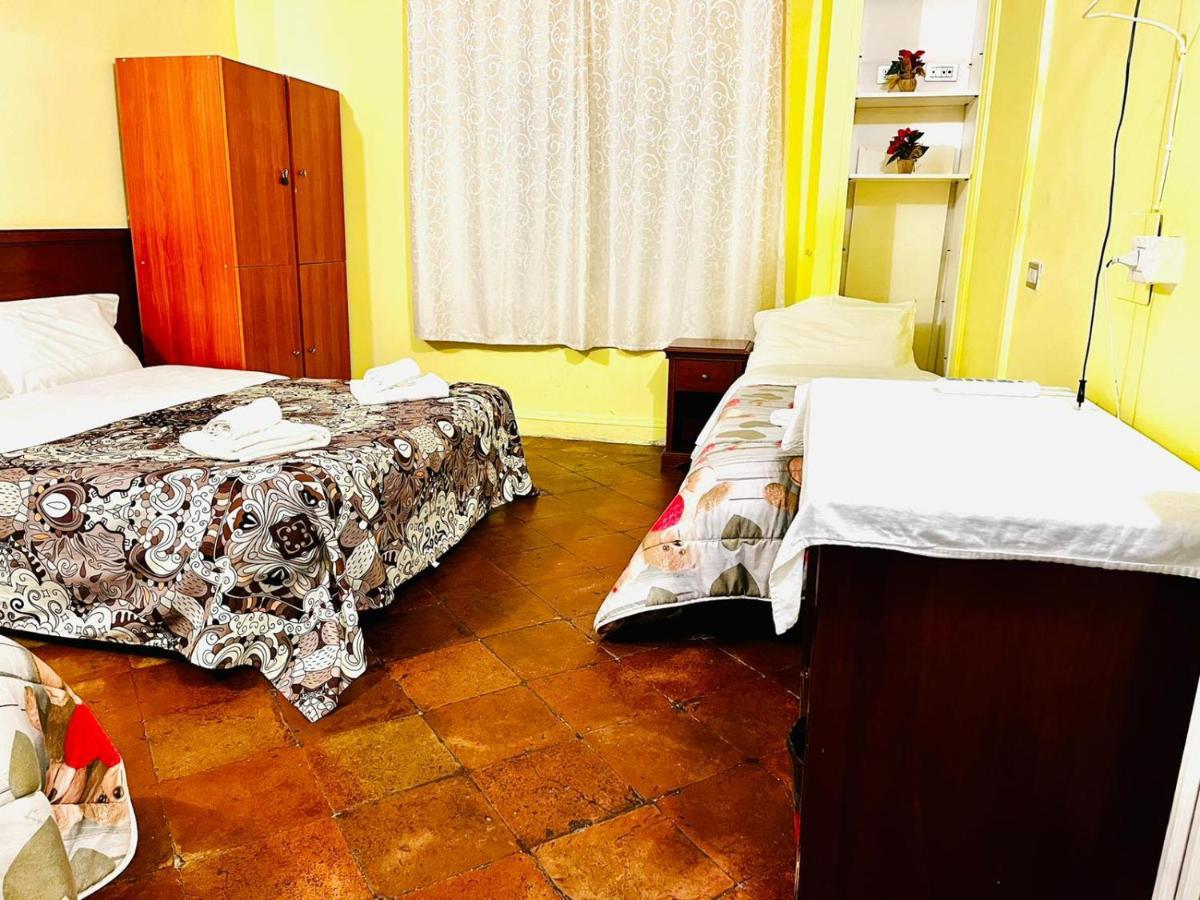 Holiday Rome Guesthouse ภายนอก รูปภาพ