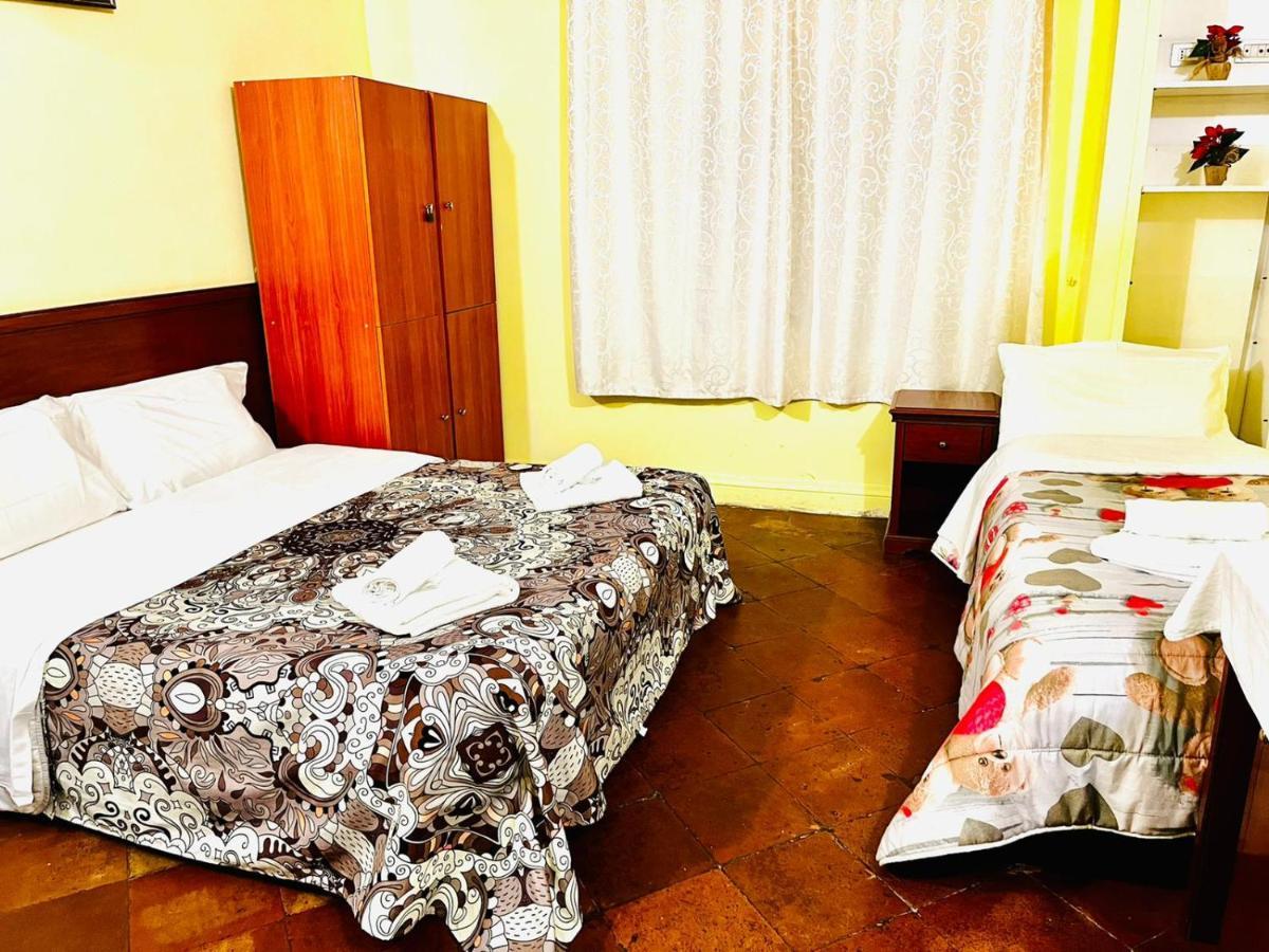 Holiday Rome Guesthouse ภายนอก รูปภาพ