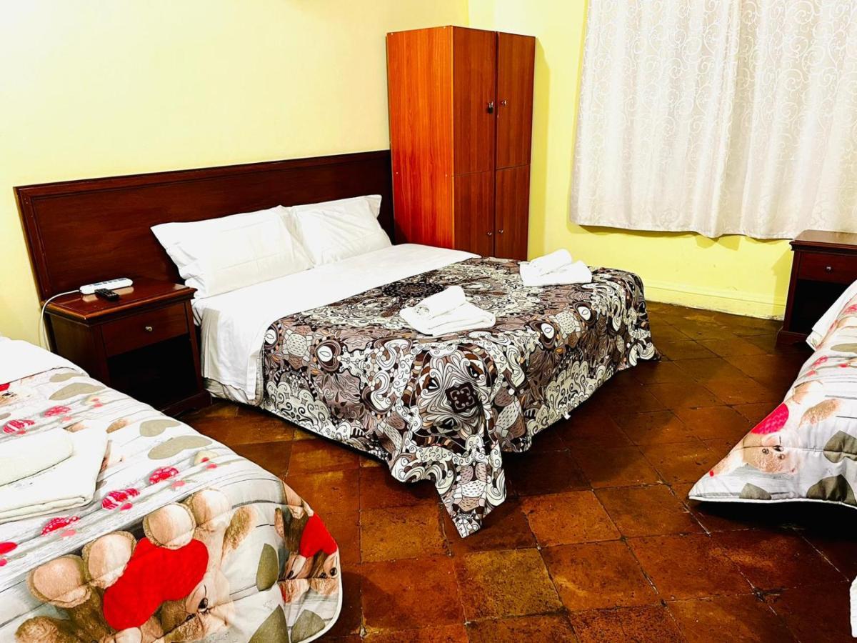 Holiday Rome Guesthouse ภายนอก รูปภาพ