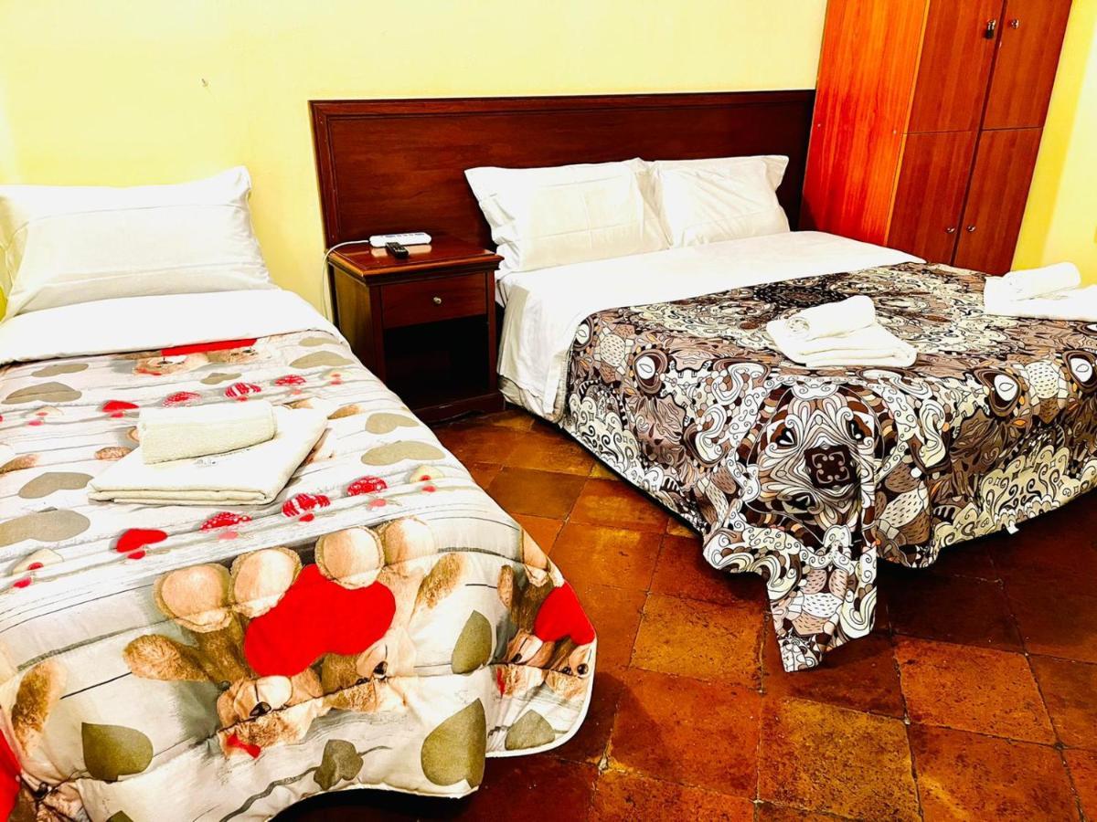 Holiday Rome Guesthouse ภายนอก รูปภาพ